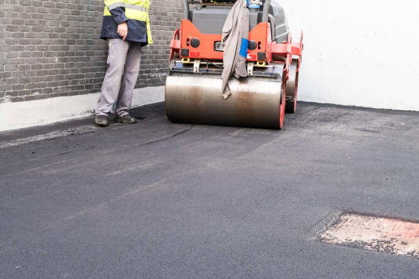 Best Asphalt Driveway Installation  in Mount Vernon, IA